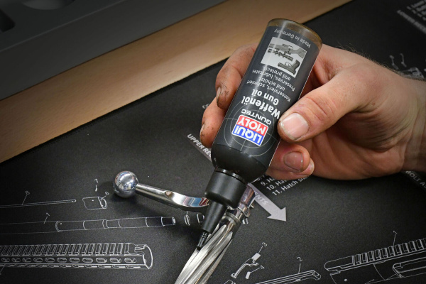 24391 Anwendung Guntec Waffenöl 04